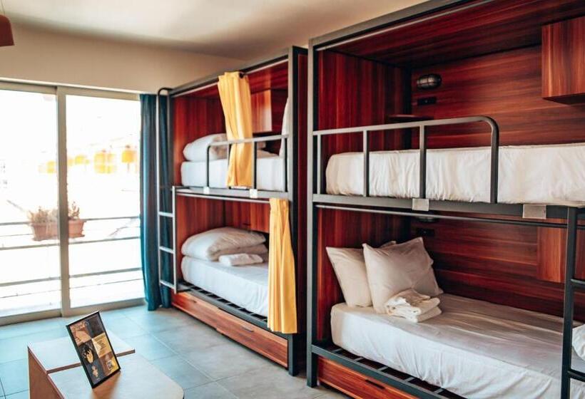 ルームシェアのワンベッド, Roamer St Kilda