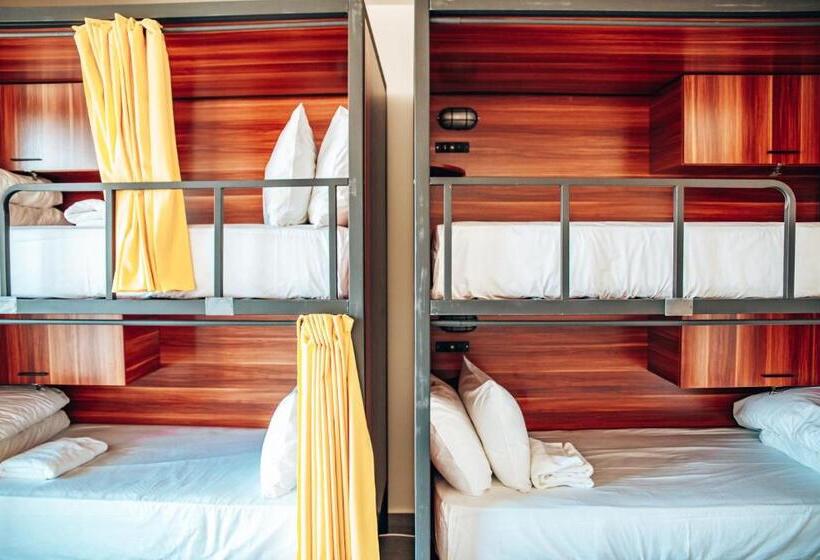 ルームシェアのワンベッド, Roamer St Kilda