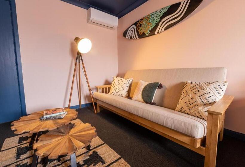 スイート, Roamer St Kilda