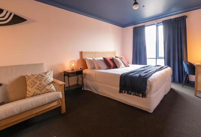 スイート, Roamer St Kilda