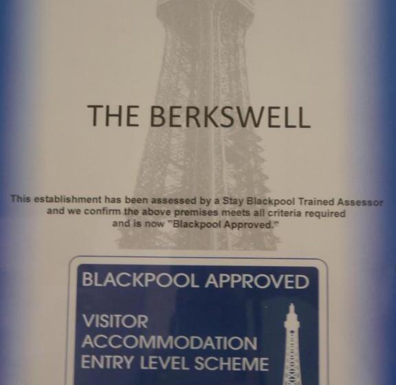 اتاق استاندارد سه نفره, The Berkswell