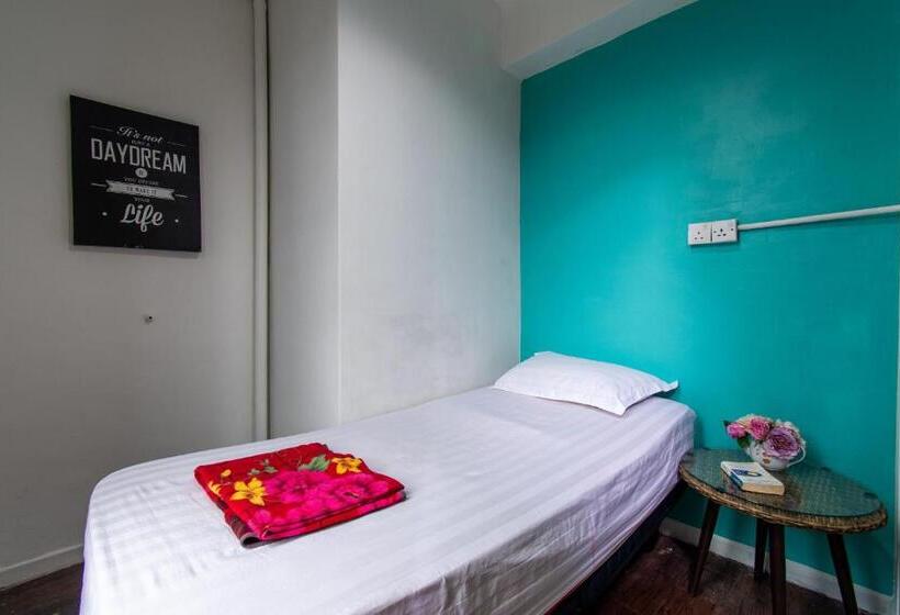 اتاق استاندارد یک نفره, Travel Hub Guesthouse