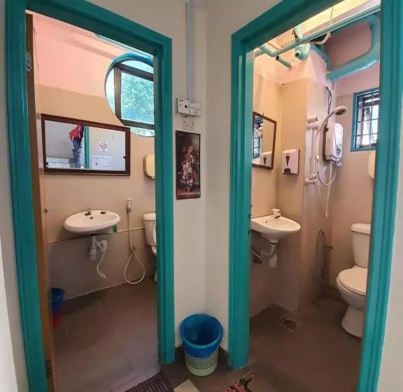اتاق لوکس یک تخته, Travel Hub Guesthouse