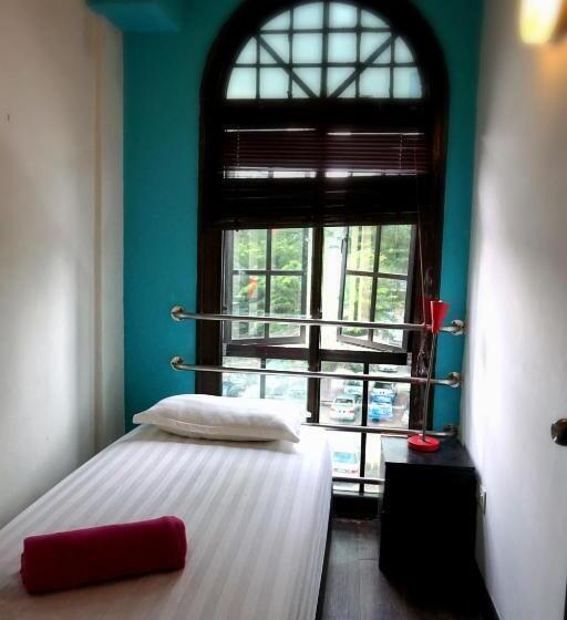 اتاق لوکس یک تخته, Travel Hub Guesthouse