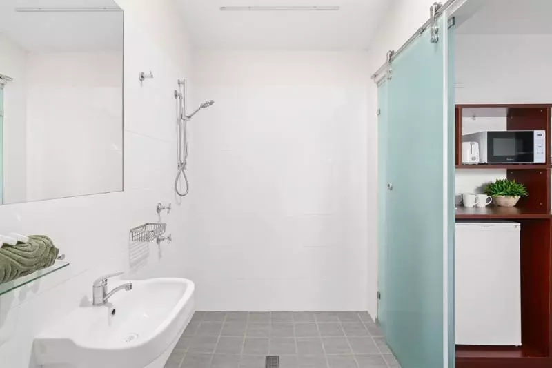تختخواب در اتاق مشترک, Travel Hub Guesthouse