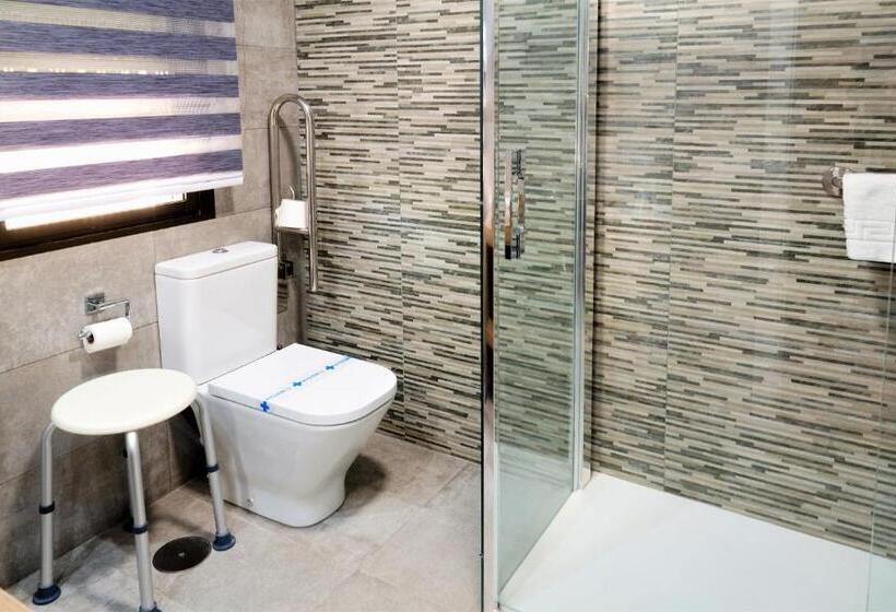 标准三人间, Vivar