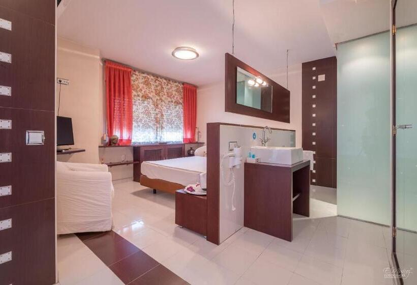 标准间带漩涡浴缸, Vivar