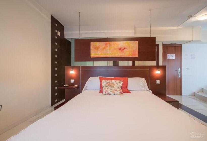 标准间带漩涡浴缸, Vivar