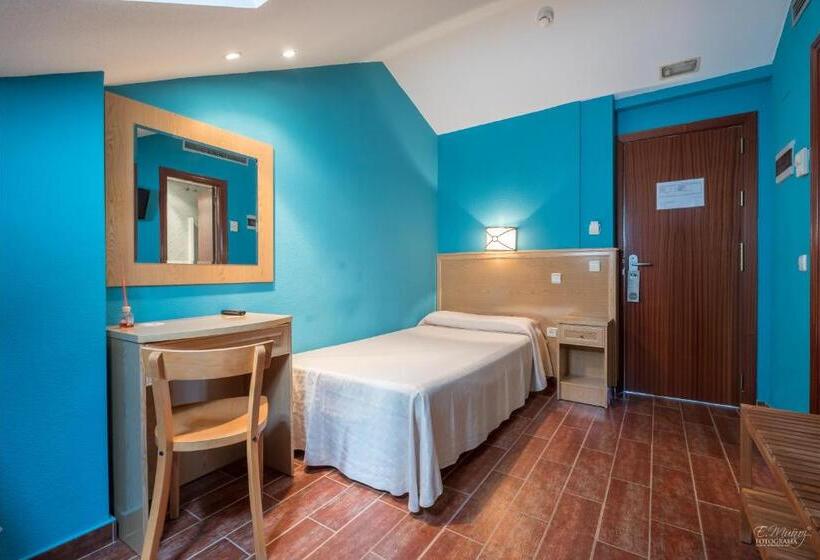 标准单人间, Vivar