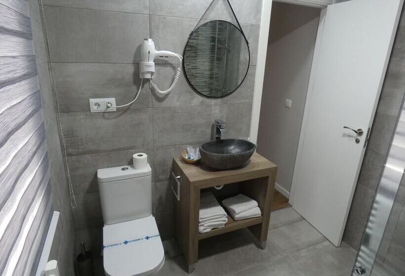 高级大房间, Vivar