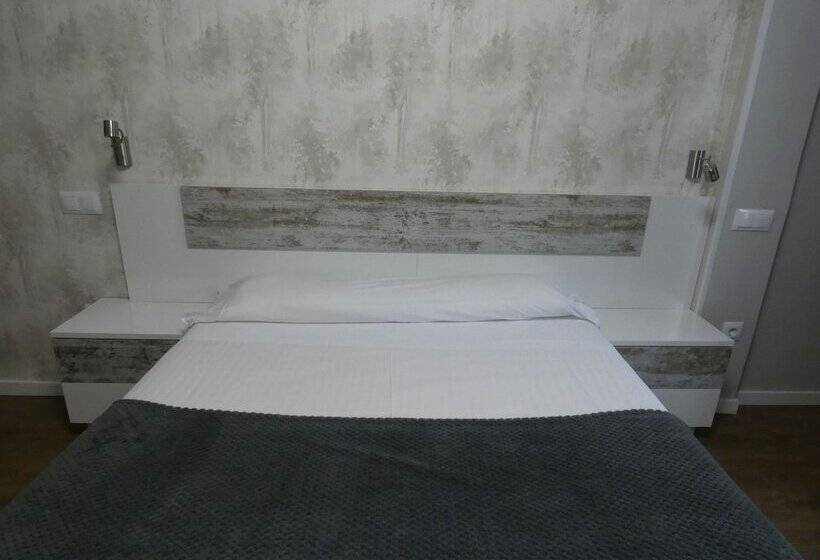 高级大房间, Vivar