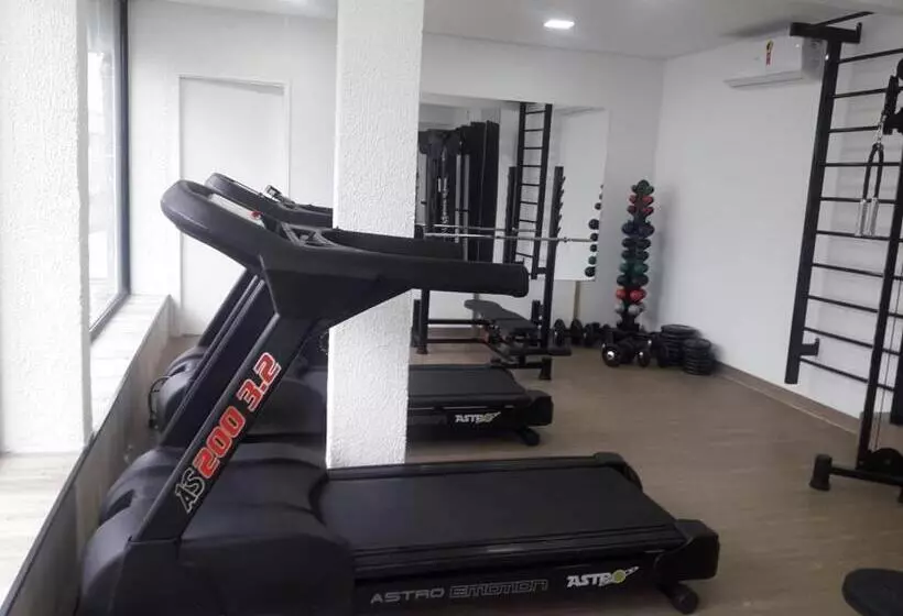 デラックストリプルルーム, Wembley Inn