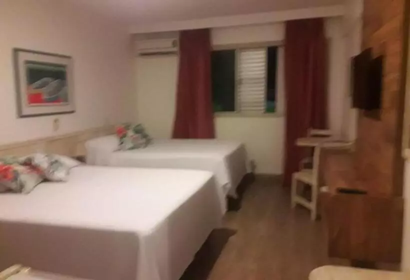 デラックストリプルルーム, Wembley Inn