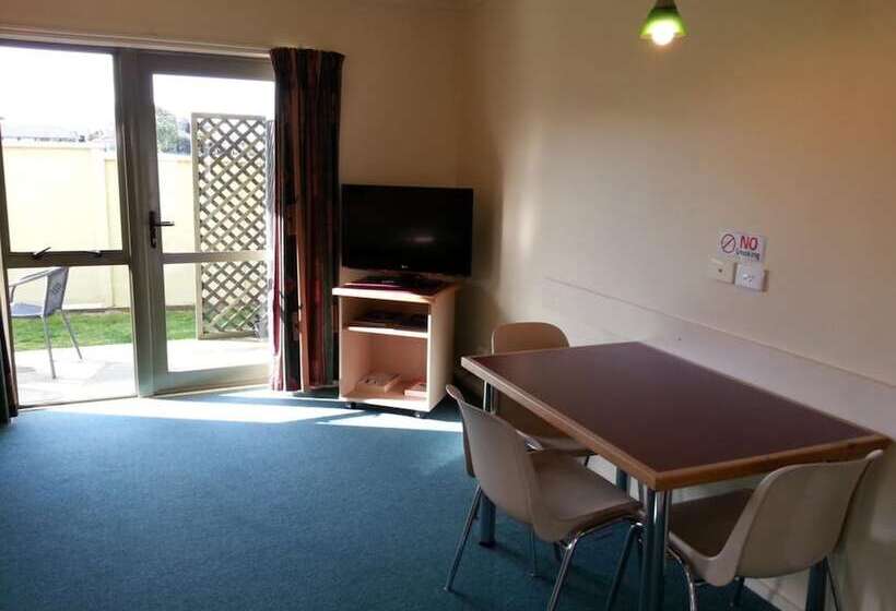 Апартаменты 1 Спальня, New Castle Motor Lodge