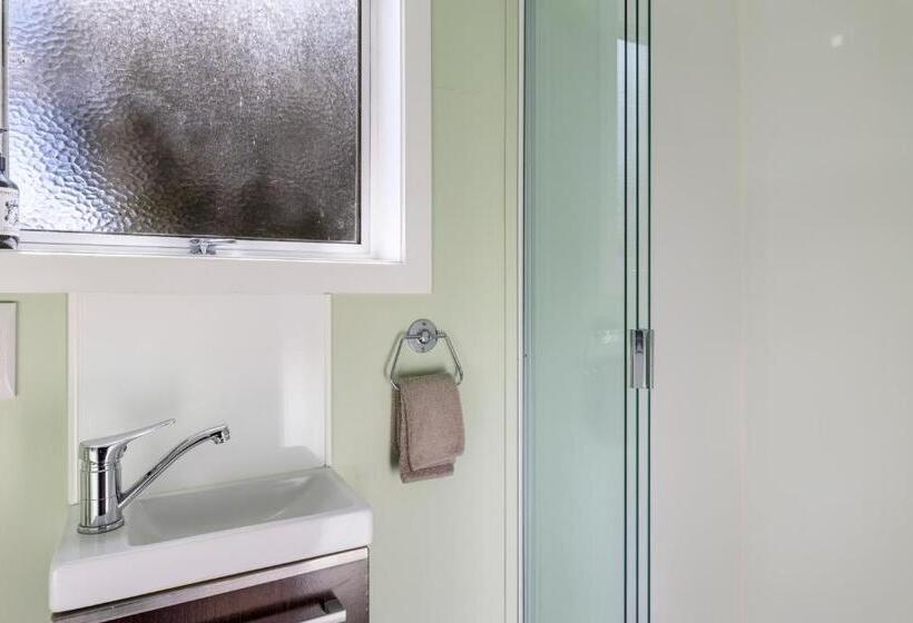 חדר סטנדרט, Sportsmans Lodge