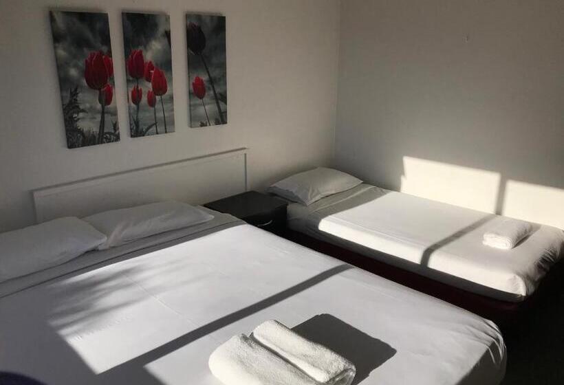 דירת חדר משפחתית, Siesta Motel