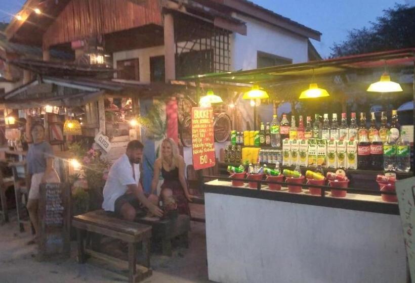 4인용 스탠다드 룸, Boy Scouts Homestay