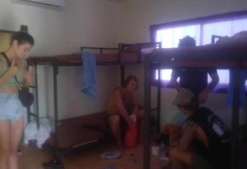 4인용 스탠다드 룸, Boy Scouts Homestay