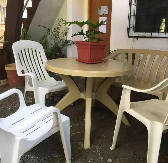 Maison 4 Chambres, Hope Inn