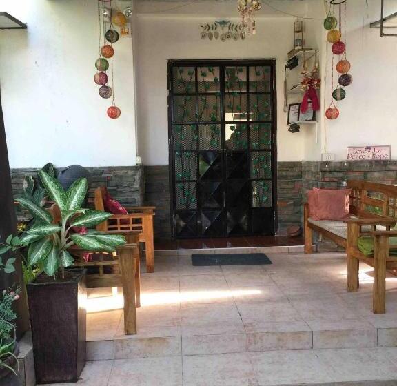 خانه 4 خوابه, Hope Inn