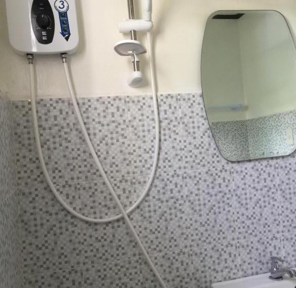 اتاق استاندارد, Hope Inn