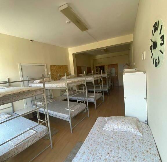 تختخواب در اتاق مشترک, Garden Hostel