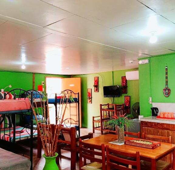 패밀리 스위트, Smallfry S Beach Resort