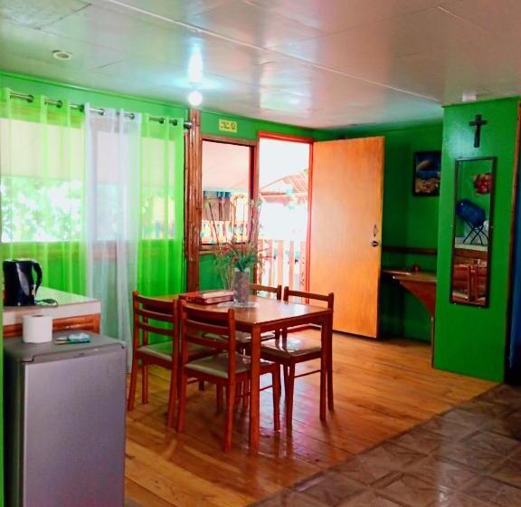 패밀리 스위트, Smallfry S Beach Resort