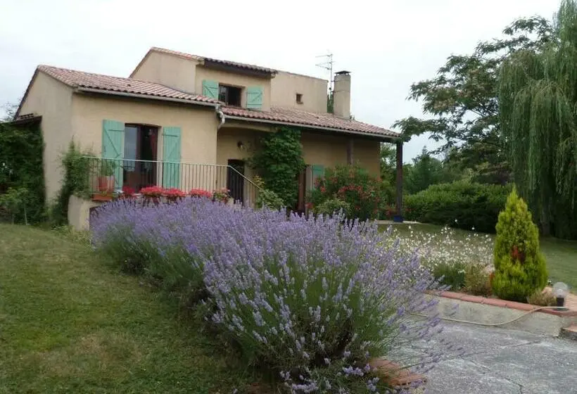 ガーデンビュースタンダードルーム, Deux Chambres Dans Villa