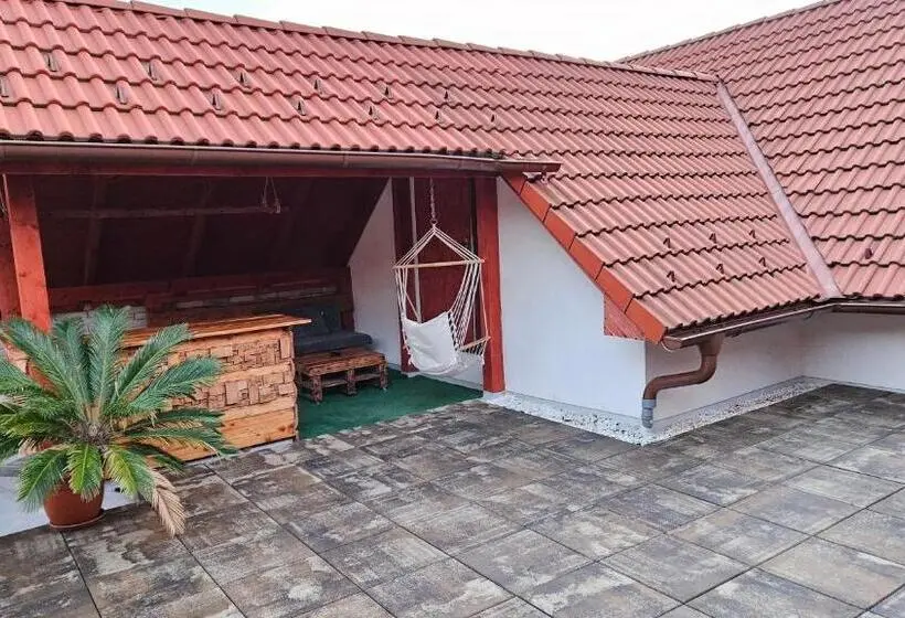 ファミリールーム, Ubytovanie Adina Poltár