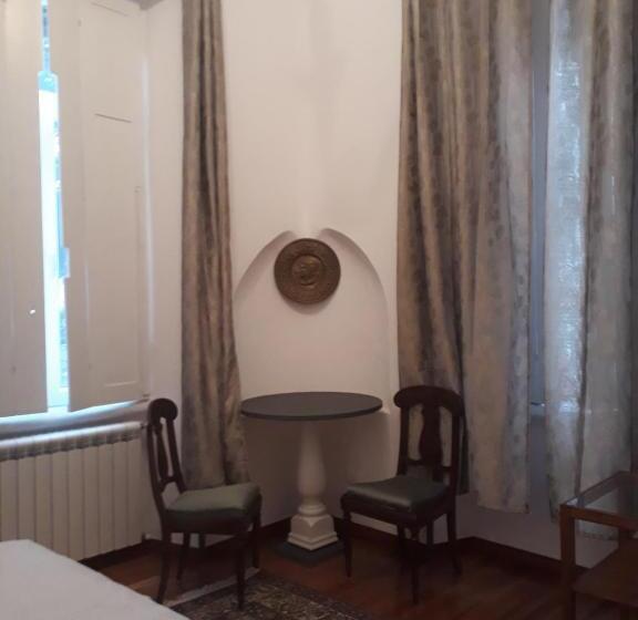 غرفة قياسية, Villa Sapi