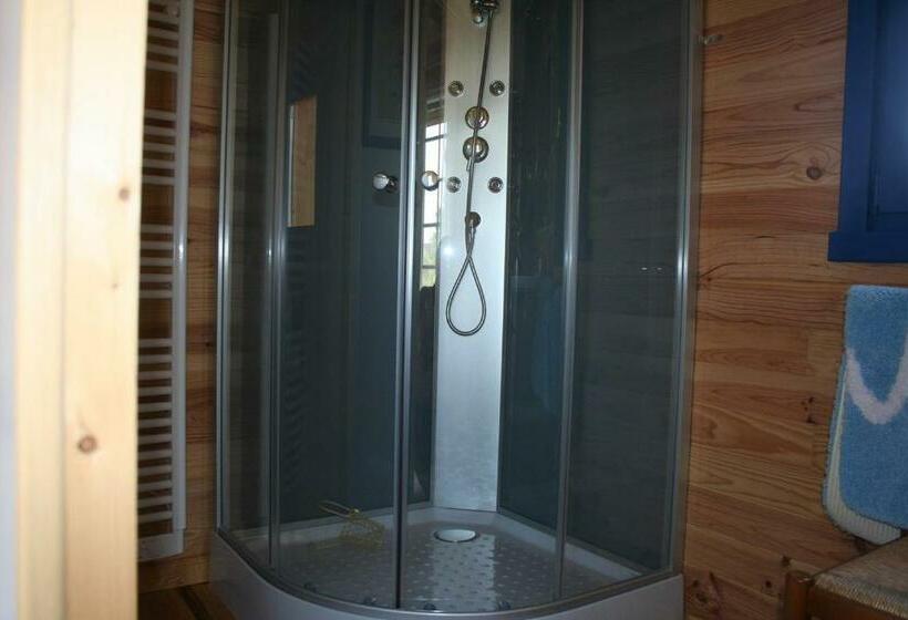 شاليه غرفة نوم واحدة, Chaledhote