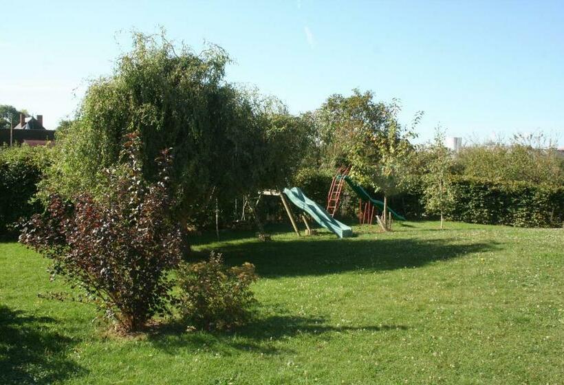 شاليه غرفة نوم واحدة, Chaledhote