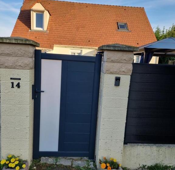 Трехместный Номер Стандарт Вид на Сад, Chez Christian&astrid Next To Disneyland Paris