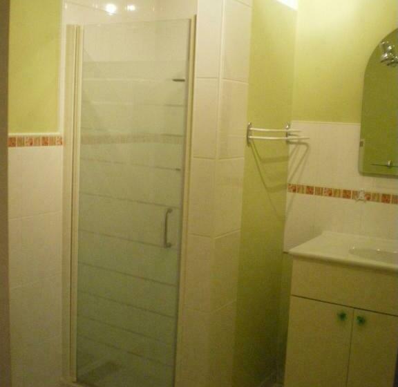 スタンダードルーム, La Clé Des Champs