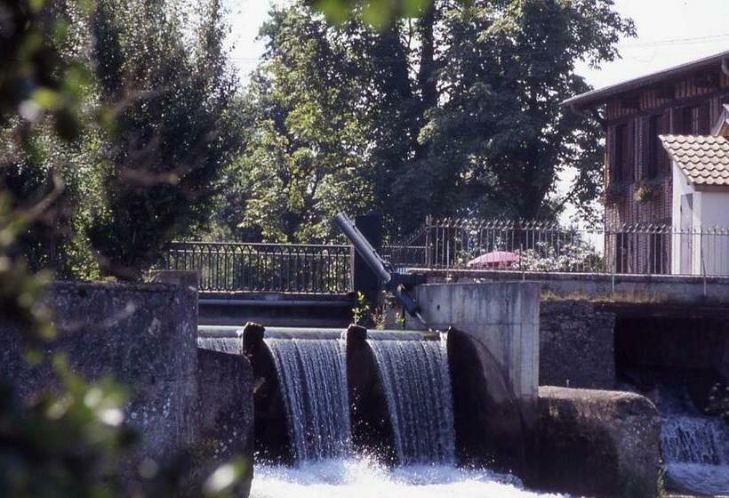 غرفة قياسية, Le Moulin D Eclaron