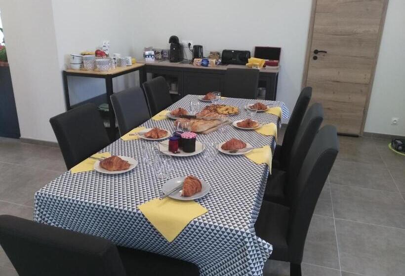 غرفة قياسية مطلّة علي الحديقة, Les Chambres D Odile