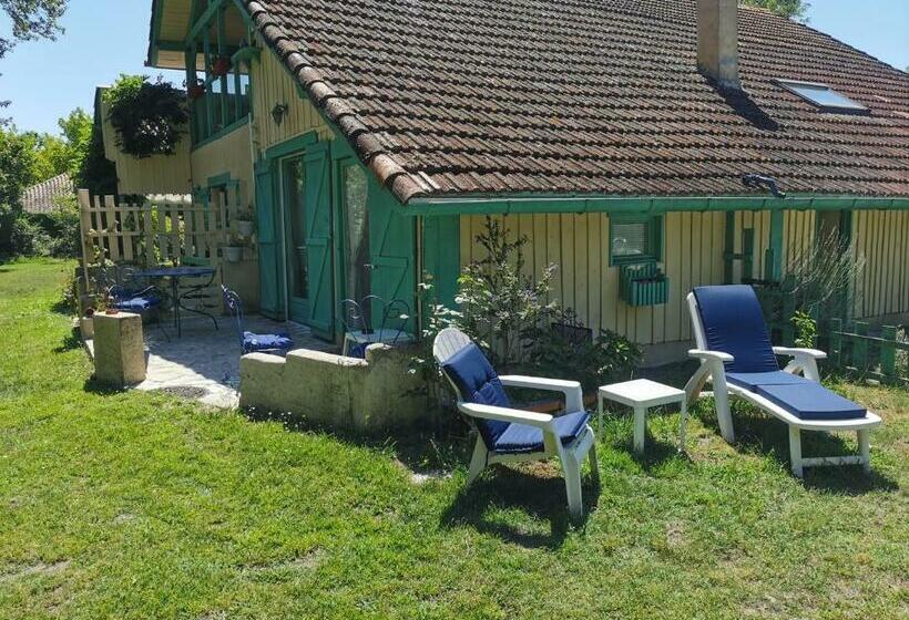 Номер Deluxe, Les Hôtes Landes
