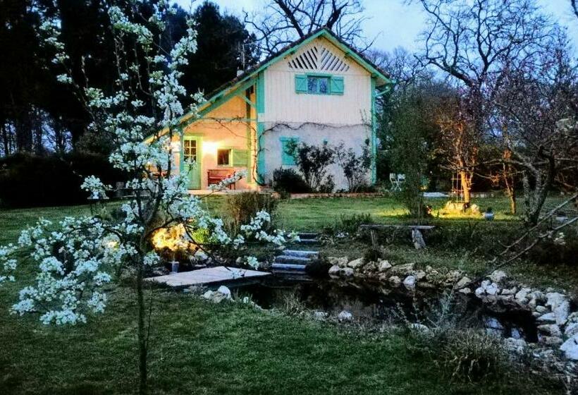 Номер Стандарт Вид на Сад, Les Hôtes Landes