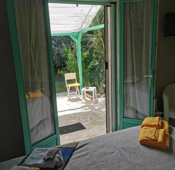 חדר סטנדרט נוף לגינה, Les Hôtes Landes