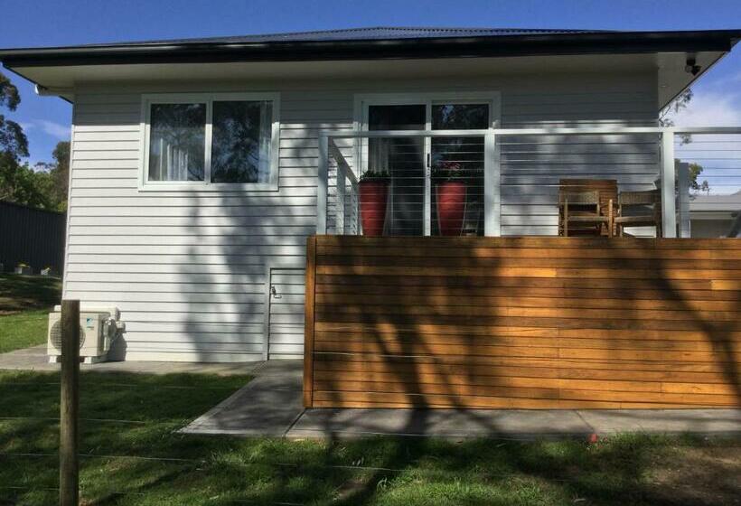 デラックススタジオ, Studio Echunga Adelaide Hills