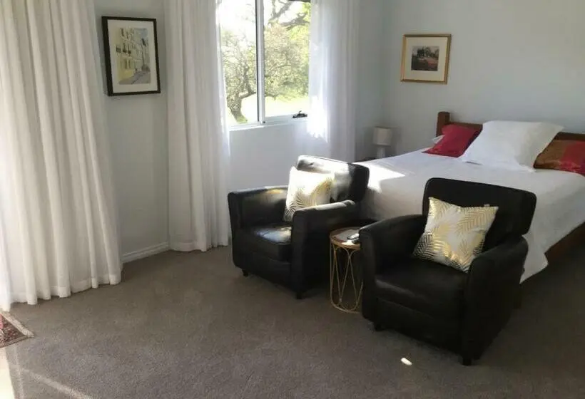デラックススタジオ, Studio Echunga Adelaide Hills