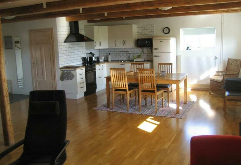 带1个卧室的公寓, Gårdsboende