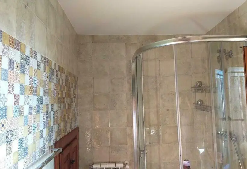 خانه 3 خوابه, Casuca Pico Jiniro