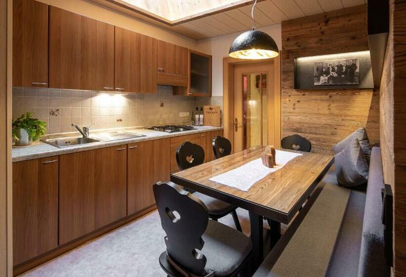 סוויטה משפחתית, Marenklhof