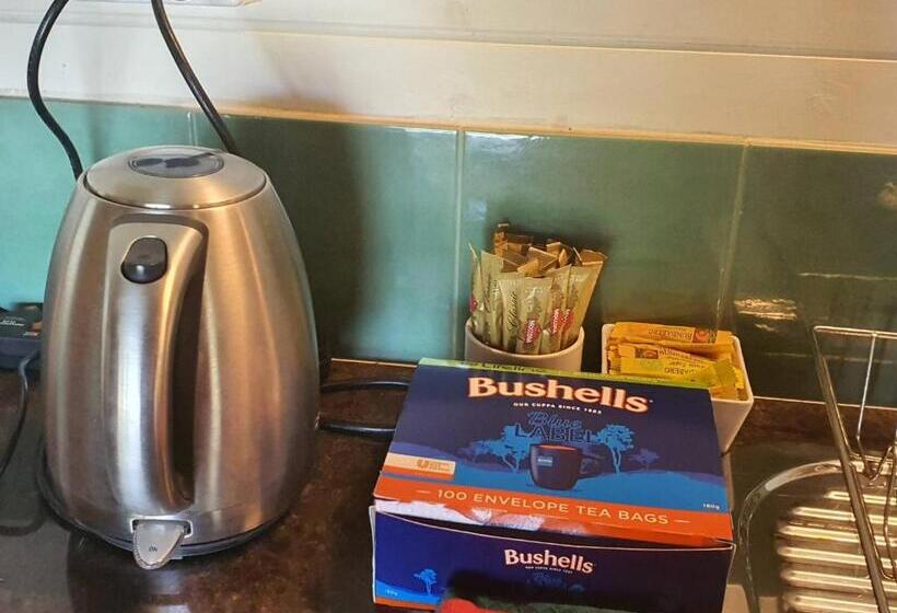 デラックスバンガロー, The Bushranger Hideaway