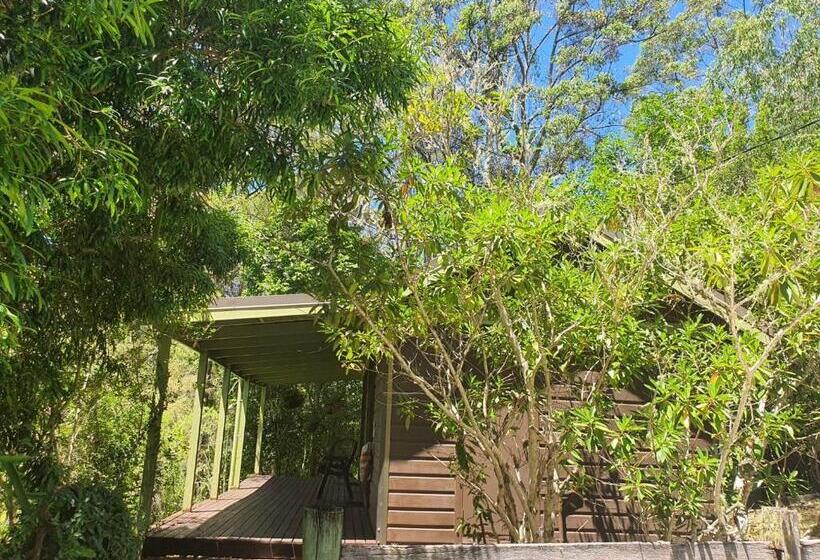 デラックスバンガロー, The Bushranger Hideaway