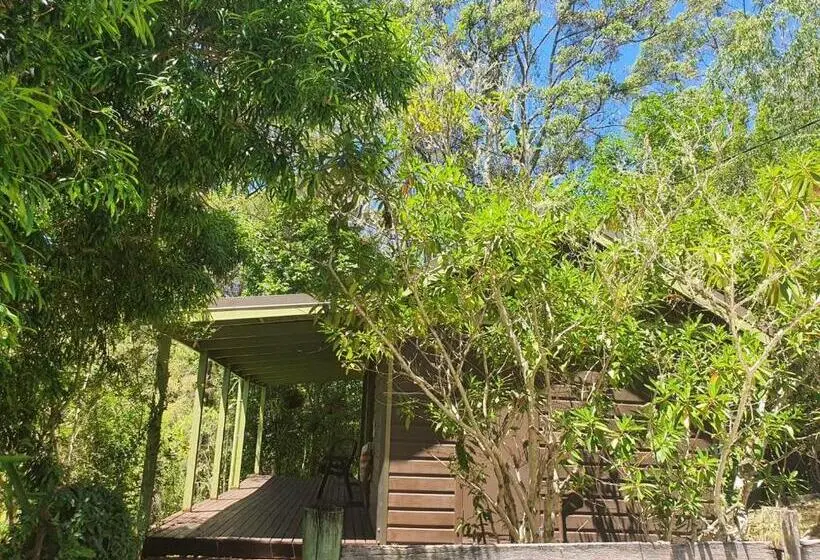デラックスバンガロー, The Bushranger Hideaway