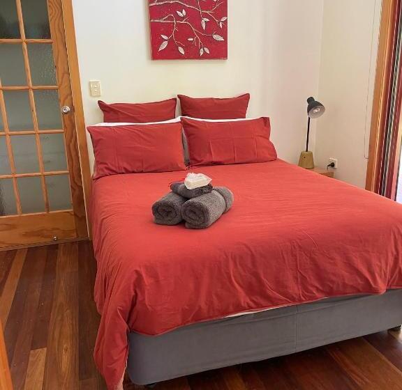 בקתה, Kin Kin Cottage Retreat