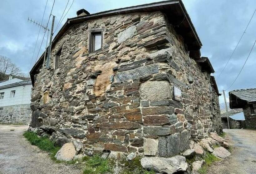 בקתת חדר, Las Casitas De Requeixo